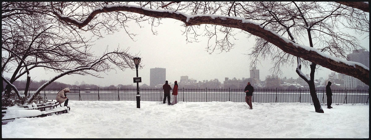 new york, panorama de central_park sous la neige, le réservoir