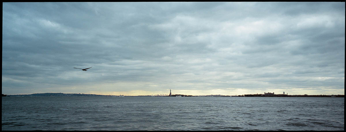 NEW YORK, MISS LIBERTY AND ELLIS ISLAND, 2004/10/23