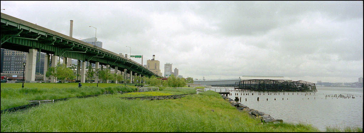 NEW YORK, HUDSON RIVER, 68th WEST, LE 08/06/2006